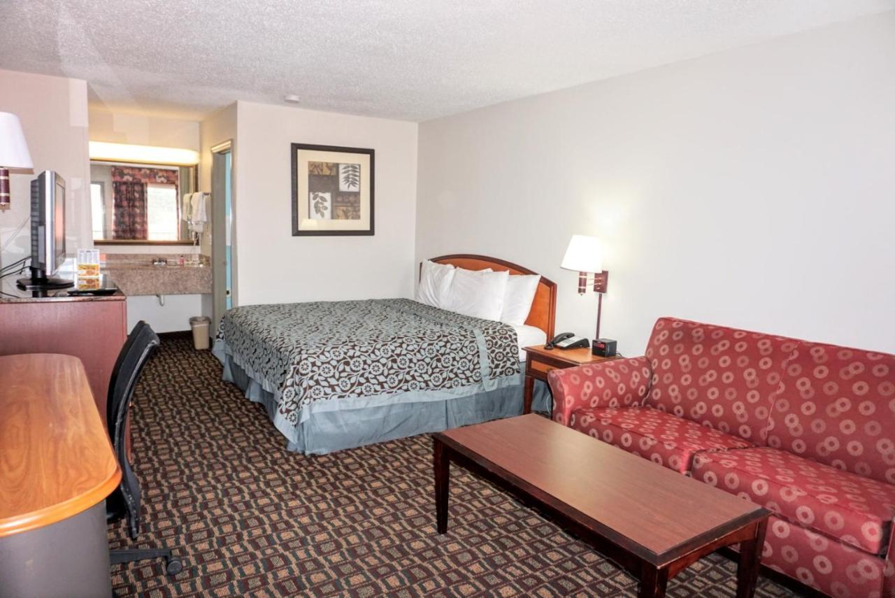 Days Inn By Wyndham Augusta Wheeler Road Exterior foto